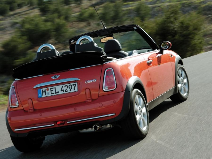  Mini Cooper Cabrio 2004 года  (фото 19 из 30)